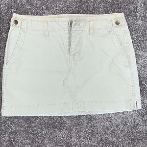 American Eagle tan skirt